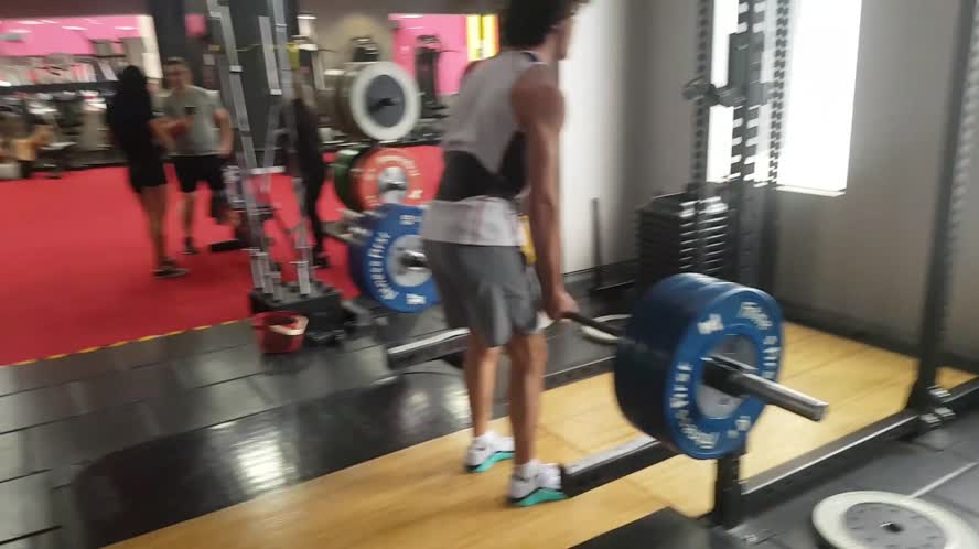 Dylan - Rack deadlifts 40kg x8